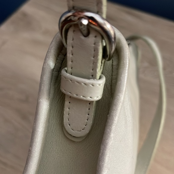 Vintage Coach Pistachio Green Small Leather Crossbody 4104 - Picture 8 of 12